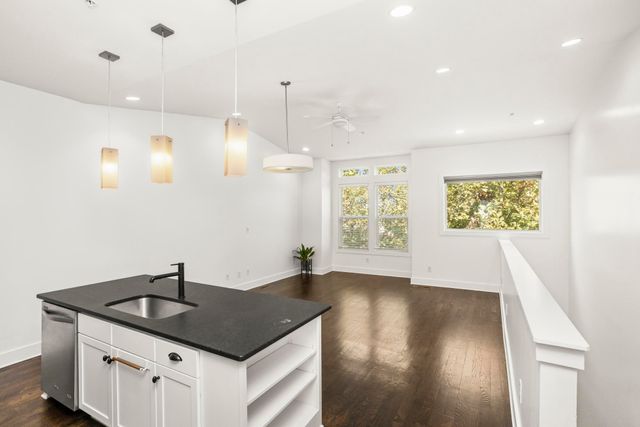 1034 Maynor Ave, Nashville, TN 37216