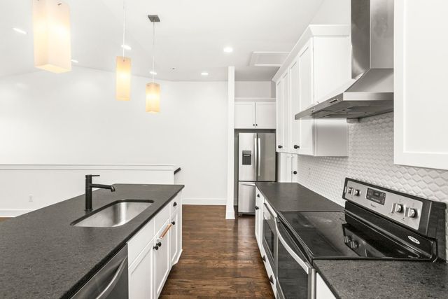 1034 Maynor Ave, Nashville, TN 37216