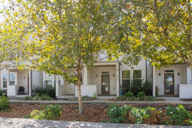 1034 Maynor Ave, Nashville, TN 37216