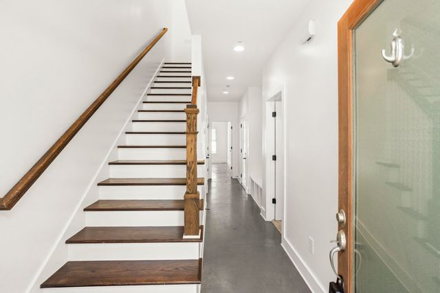 1034 Maynor Ave, Nashville, TN 37216