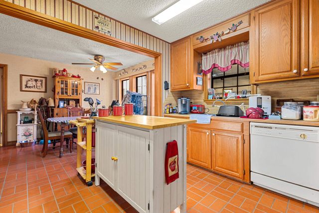 4137 E County Road 368, Henderson, TX 75654