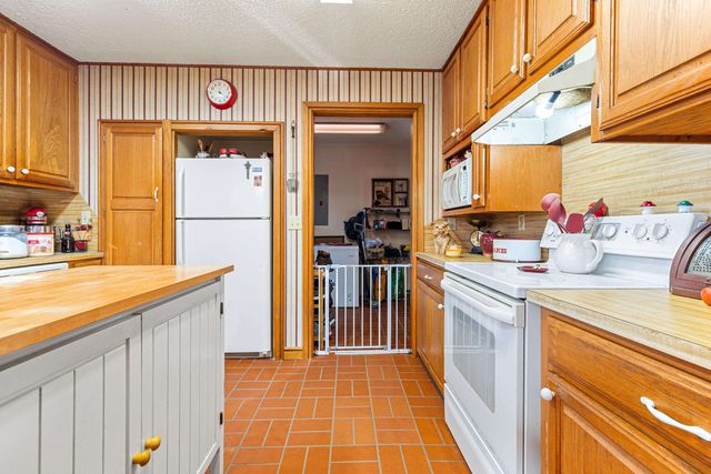 4137 E County Road 368, Henderson, TX 75654