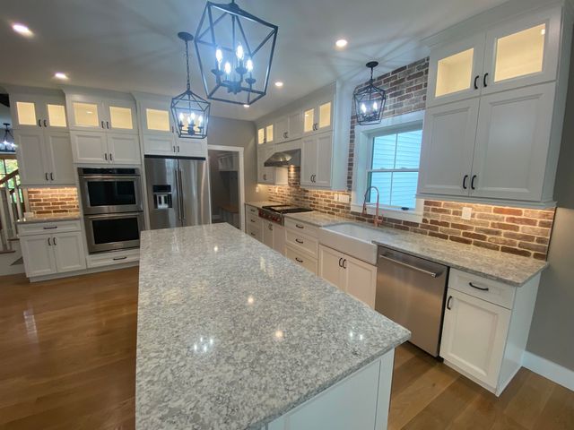 22 Hilliard Road, Kensington, NH 03833