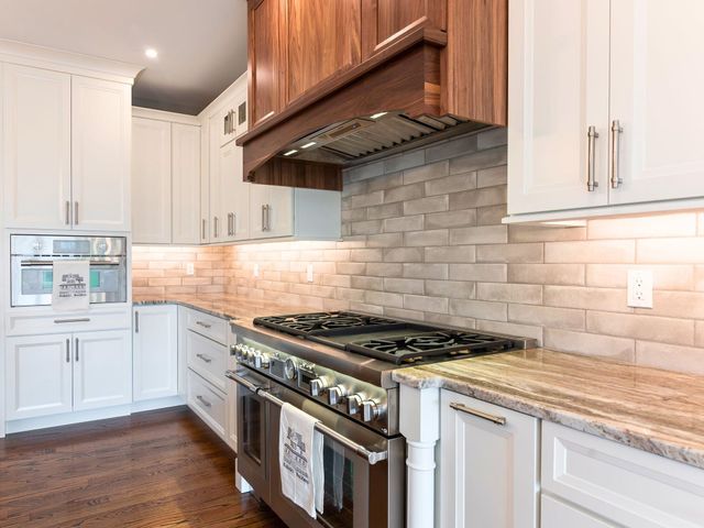 22 Hilliard Road, Kensington, NH 03833