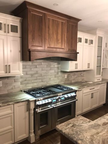 22 Hilliard Road, Kensington, NH 03833