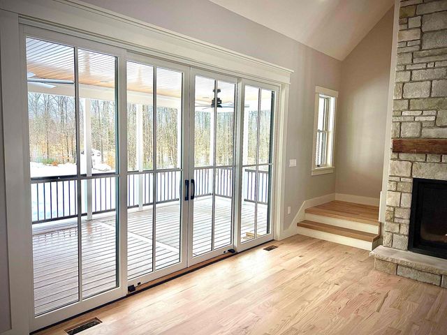 22 Hilliard Road, Kensington, NH 03833