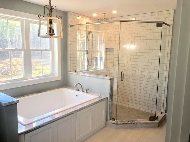 22 Hilliard Road, Kensington, NH 03833