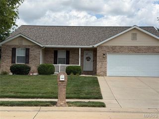 1042 Illinois Avenue, Waterloo, IL 62298