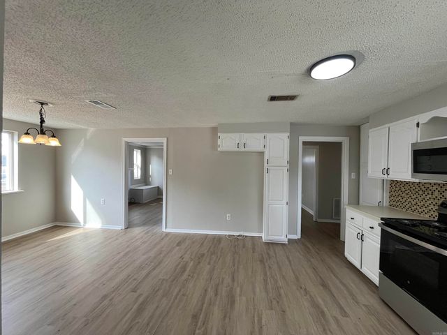 1957 Hwy 236 E, Lonoke, AR 72086