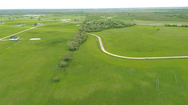 504 Brahman Trail, Angleton, TX 77515