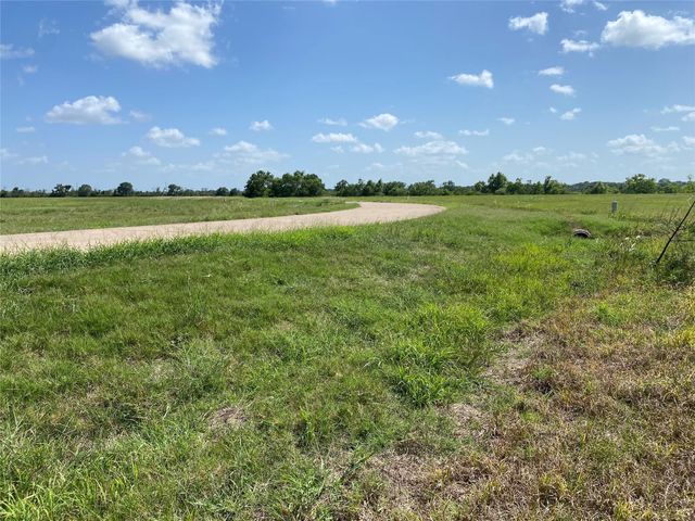 504 Brahman Trail, Angleton, TX 77515