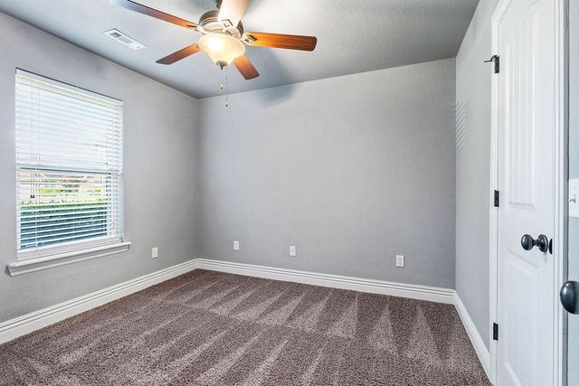 3700 NE Oaktrace Avenue, Bentonville, AR 72712