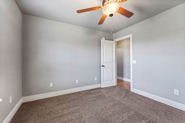 3700 NE Oaktrace Avenue, Bentonville, AR 72712