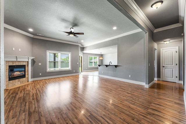 3700 NE Oaktrace Avenue, Bentonville, AR 72712