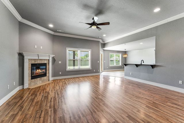 3700 NE Oaktrace Avenue, Bentonville, AR 72712