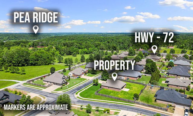 3700 NE Oaktrace Avenue, Bentonville, AR 72712