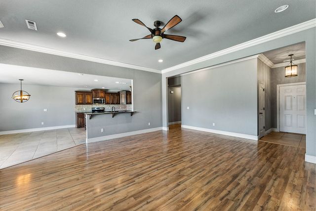 3700 NE Oaktrace Avenue, Bentonville, AR 72712