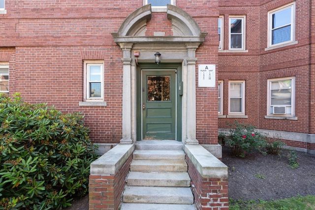 15 Lynde St 1, Salem, MA 01970