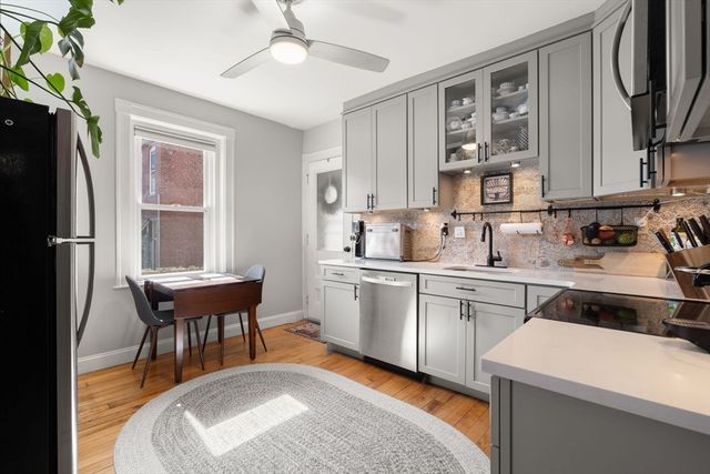 15 Lynde St 1, Salem, MA 01970