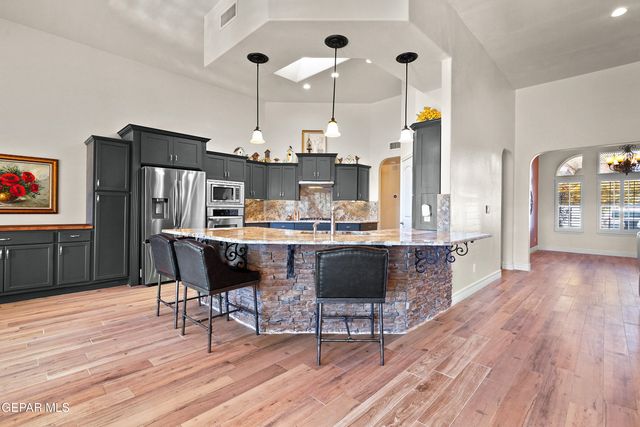 6054 VIA DE LOS ARBOLES, El Paso, TX 79932