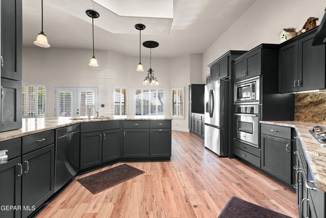 6054 VIA DE LOS ARBOLES, El Paso, TX 79932