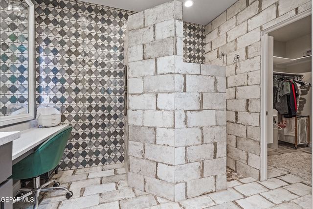 6054 VIA DE LOS ARBOLES, El Paso, TX 79932