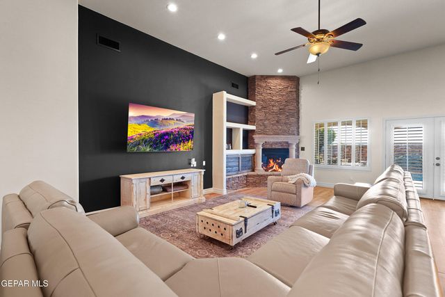 6054 VIA DE LOS ARBOLES, El Paso, TX 79932