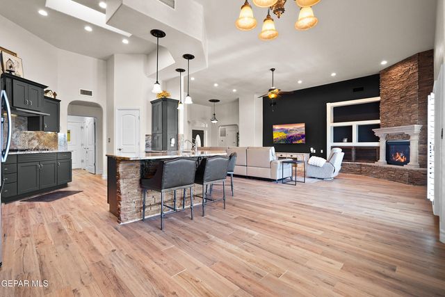 6054 VIA DE LOS ARBOLES, El Paso, TX 79932