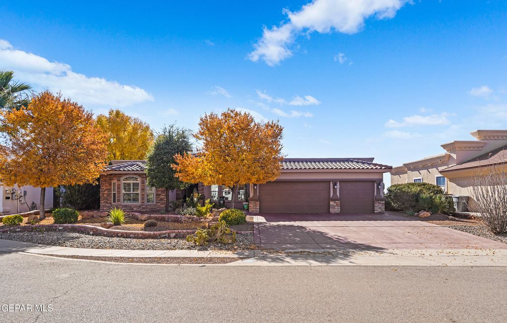 6054 VIA DE LOS ARBOLES, El Paso, TX 79932