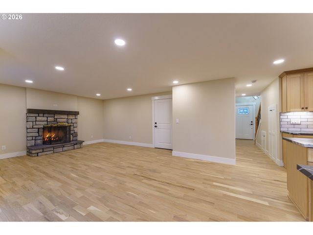 3670 Nw 163RD Ter, Beaverton, OR 97006