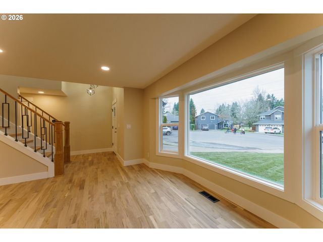 3670 Nw 163RD Ter, Beaverton, OR 97006