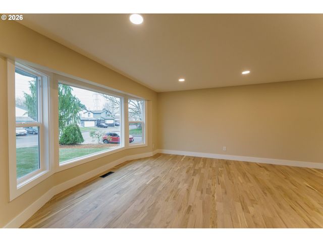 3670 Nw 163RD Ter, Beaverton, OR 97006