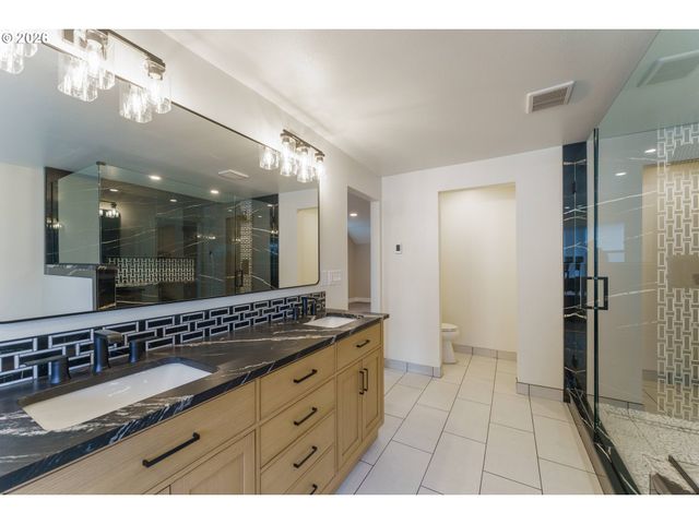 3670 Nw 163RD Ter, Beaverton, OR 97006