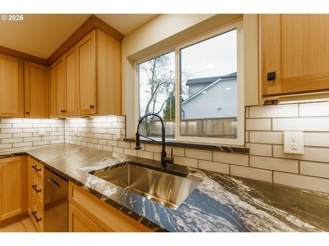3670 Nw 163RD Ter, Beaverton, OR 97006