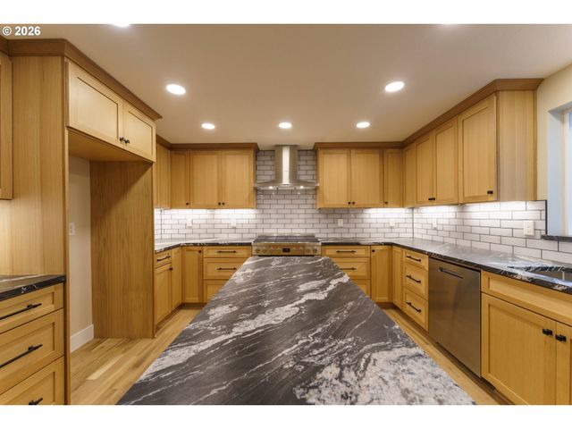 3670 Nw 163RD Ter, Beaverton, OR 97006