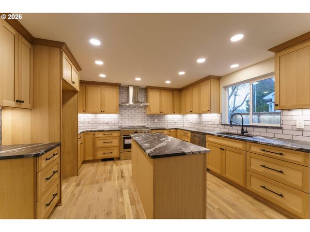 3670 Nw 163RD Ter, Beaverton, OR 97006