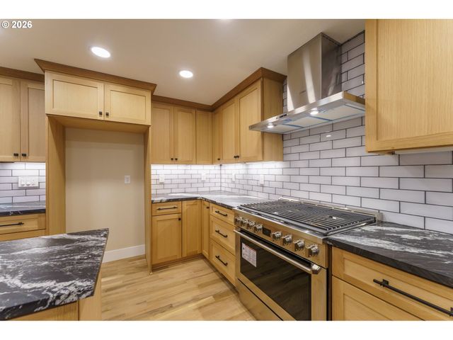 3670 Nw 163RD Ter, Beaverton, OR 97006