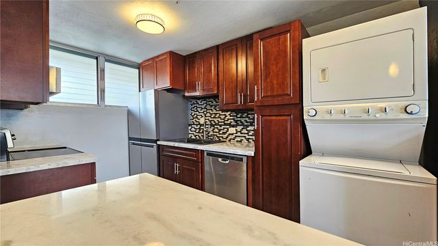 1676 Ala Moana Boulevard 103, Honolulu, HI 96815