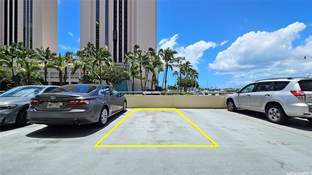 1676 Ala Moana Boulevard 103, Honolulu, HI 96815