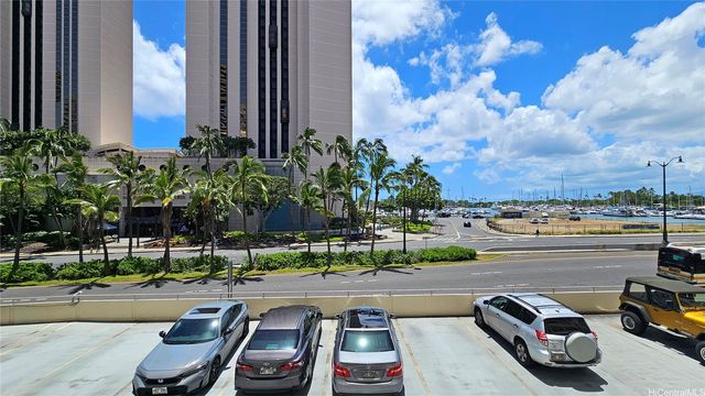 1676 Ala Moana Boulevard 103, Honolulu, HI 96815