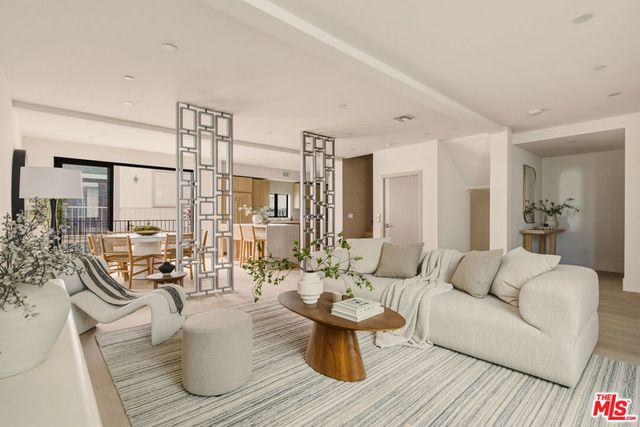 11967 Mayfield Ave 105, Los Angeles, CA 90049