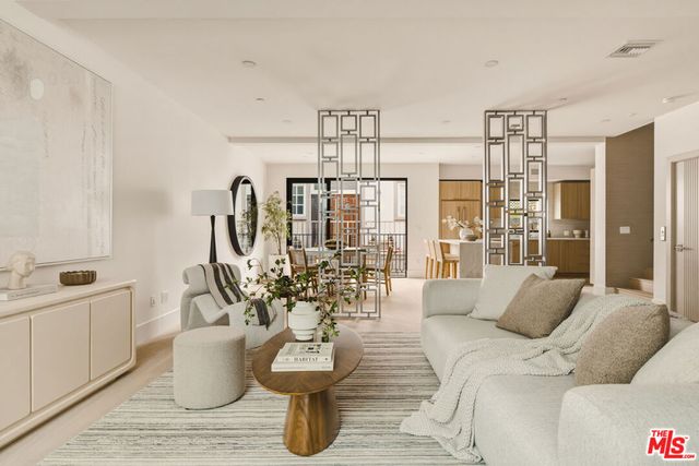 11967 Mayfield Ave 105, Los Angeles, CA 90049