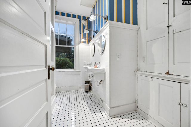 902 Maple Street, Columbia, SC 29205