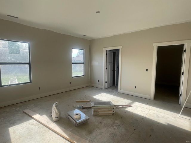 2540 Chrystal Woods Drive, Kokomo, IN 46901