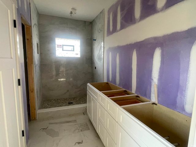 2540 Chrystal Woods Drive, Kokomo, IN 46901