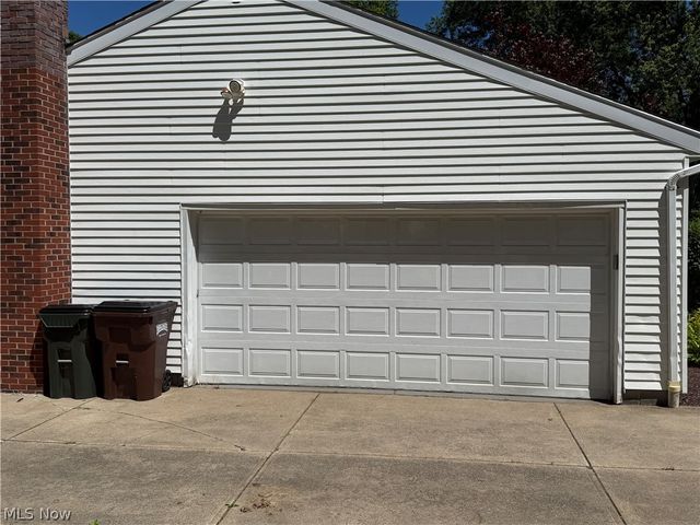 8094 Rolling Brook Road, Northfield, OH 44067