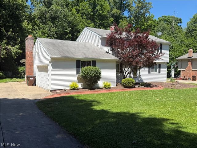 8094 Rolling Brook Road, Northfield, OH 44067
