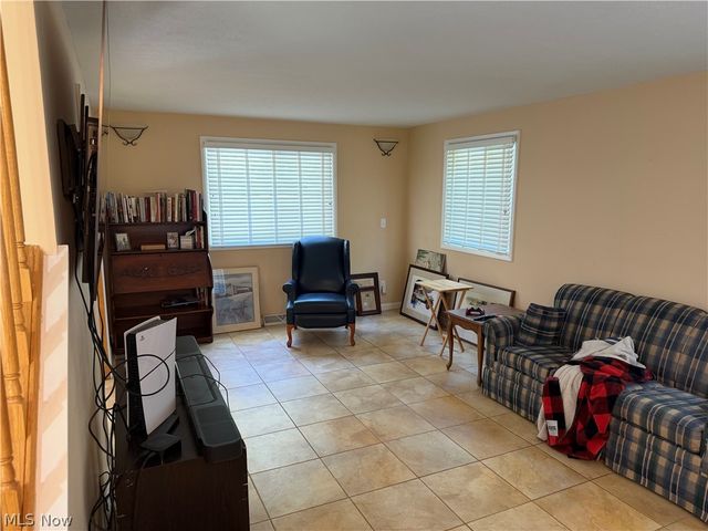 8094 Rolling Brook Road, Northfield, OH 44067