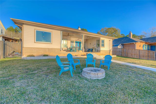 200 Little Dove, Livingston, TX 77351