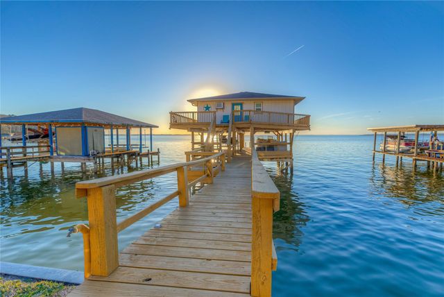 200 Little Dove, Livingston, TX 77351